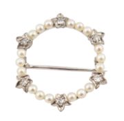1930S 14CT GOLD & PLATINUM PEARL & DIAMOND BROOCH PIN