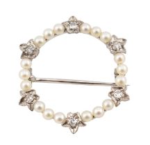1930S 14CT GOLD & PLATINUM PEARL & DIAMOND BROOCH PIN