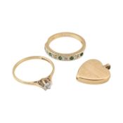 HALLMARKED 9CT GOLD GEM SET RINGS & A LOCKET PENDANT