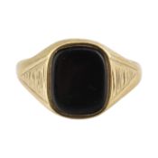 HALLMARKED 9CT GOLD & ONYX SIGNET RING