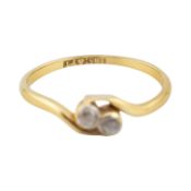 18CT GOLD PLATINUM & DIAMOND RING