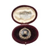 VICTORIAN BANDED AGATE & PEARL BROOCH PIN PENDANT