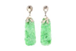 PAIR OF CARVED JADE PEARL & DIAMOND PENDANT EARRINGS