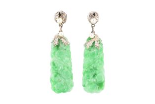 PAIR OF CARVED JADE PEARL & DIAMOND PENDANT EARRINGS