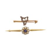 TWO EARLY 20TH CENTURY GEM SET BAR BROOCH PINS