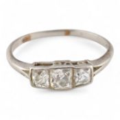 EARLY 20TH CENTURY THREE STONE DIAMOND RING