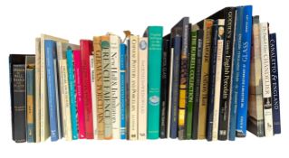 ANTIQUE COLLECTING INTEREST - CIRCA 35 BOOKS ON ANTIQUE CERAMICS, GLASS, OLD MASTERS & MORE