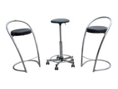 PAIR OF RETRO 20TH CENTURY CHROME BAR STOOLS & LAB STOOL