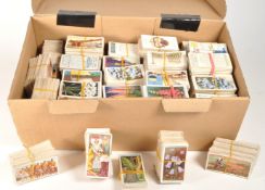 LARGE COLLECTION OF VINTAGE 20TH CENTURY CIGARETTE CARDS