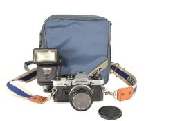 LATE 20TH CENTURY OLYMPUS OM10 CAMERA LENS AND SOFT CARRY CASE