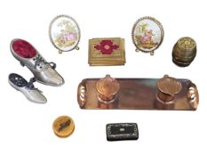 COLLECTION OF 19TH CENTURY & LATER CURIOS