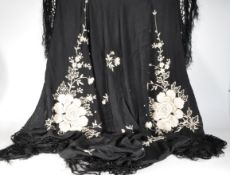 EARLY 20TH CENTURY BLACK EMBROIDERED CHINESE SHAWL