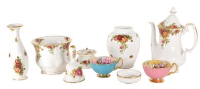 COLLECTION OF 20TH CENTURY CHINA OLD COUNTRY ROSES PIECES