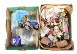 DOLL HOUSE - COLLECTION OF HAND MADE DOLL HOUSE ACCESSORIES