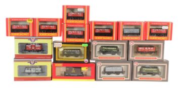 MODEL RAILWAY - HORNBY & DAPOL OO GAUGE ROLLING STOCK