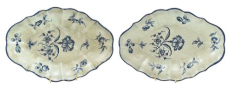 PAIR OF 18TH CENTURY C. 1775 WORCESTER GILLY FLOWER DESSERT DISHES
