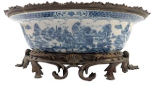 EARLY 20TH CENTURY BLUE & WHITE CERAMIC BOWL MOUNTED WITH BRONZE