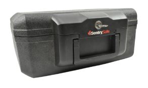 SENTRYSAFE - PORTABLE HANDLED SENTRY SAFE WITH KEY