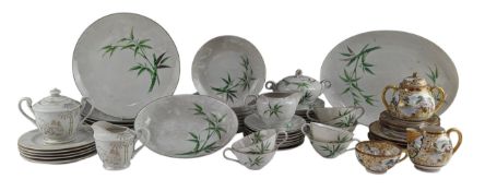 LARGE 20TH CENTURY SAJI KUTANI PORCELAIN DINNER SERVICE