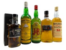 COLLECTION OF FIVE SINGLE MALT AND BLENDED SCOTCH WHISKY BOTTLES