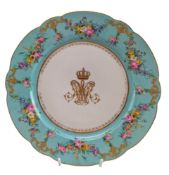 BERLIN KPM 19TH CENTURY HAND PAINTED PORCELAIN PLATE WITH FAMILY CREST