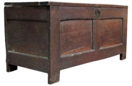 17TH CENTURY OAK WOOD COFFER CHEST BOX