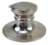 20TH CENTURY HALLMARKED SILVER CAPSTAN DESKTOP INKWELL