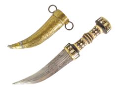 19TH CENTURY SYRIAN JAMBIYA DAGGER