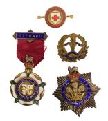 COLLECTION OF MASONIC & MILITARY PIN BADGES
