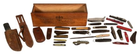 COLLECTION OF VINTAGE PEN KNIVES