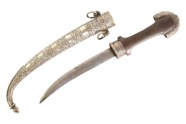 EARLY 20TH CENTURY MOROCCAN KOUMMYA DAGGER
