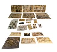 LARGE COLLECTION OF MILITARY UNIFORM BUTTONS