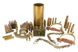 COLLECTION OF ASSORTED MILITARIA