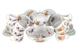 ROYAL WORCESTER - EVESHAM VALE - CERAMIC TEA / DINNER SERVICE