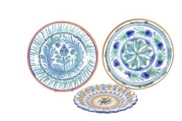 THREE VINTAGE 20TH CENTURY SPANISH POTTERY PLATES