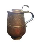 20TH CENTURY ARTS AND CRAFTS HAMMERED COPPER JUG/PITCHER