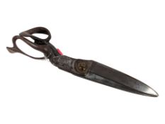 J WISS & SONS - PAIR OF CIRCA 1930S TAILORS SHEARS