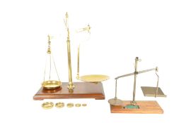 PAIR OF EARLY 19TH CENTURY AVERY SCALES