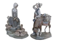 LLADRO - TWO 20TH CENTURY PORCELAIN CERAMIC FIGURINES