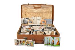 LARGE COLLECTION OF 20TH CENTURY POSTCARDS