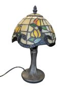 20TH CENTURY TIFFANY STYLE LEADED GLASS TABLE TOP LAMP