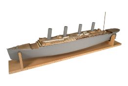 RMS TITANIC - PART ASSEMBLED 1/250 SCALE HACHETTE MADE TITANIC