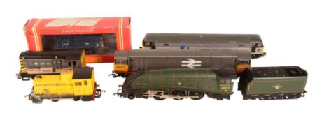MODEL RAILWAY - COLLECTION OF OO GAUGE LOCOMOTIVES