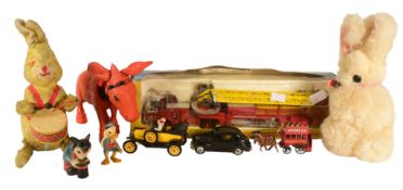COLLECTION OF VINTAGE TOYS & DIECAST MODELS