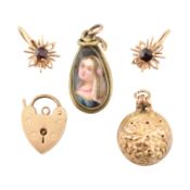 COLLECTION OF GOLD EARRINGS, HEART PADLOCK & POMANDER PENDANT