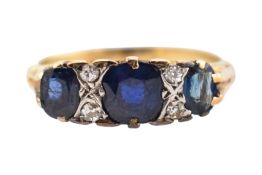 18CT GOLD SAPPHIRE & DIAMOND THREE STONE RING