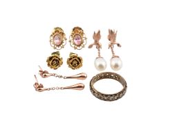 COLLECTION OF SILVER & WHITE METAL EARRINGS