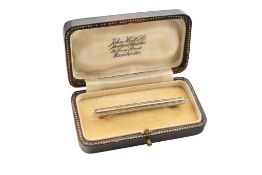 EARLY 20TH CENTURY GOLD & DIAMOND BAR BROOCH
