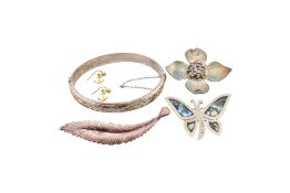 COLLECTION OF GOLD & SILVER JEWELLERY