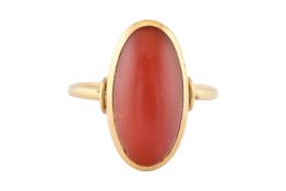 18CT GOLD & CORAL CABOCHON RING